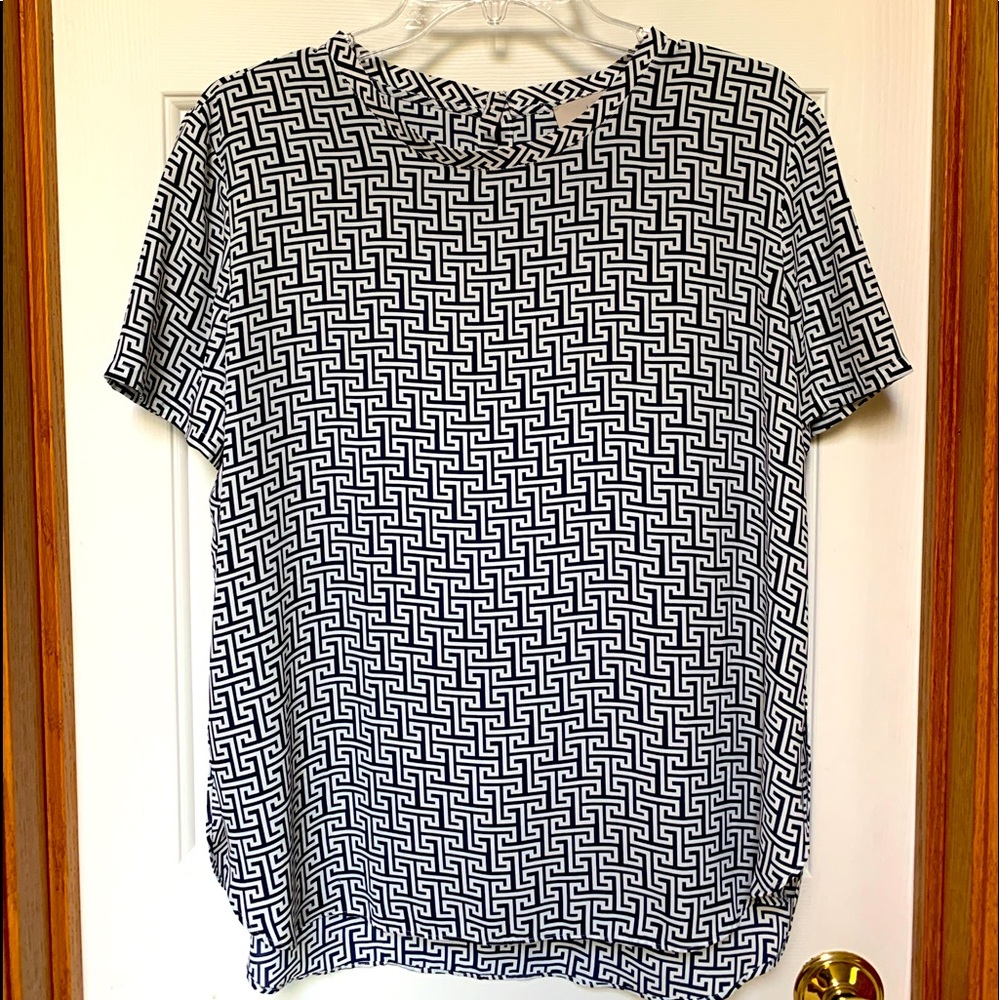 Loft button back top